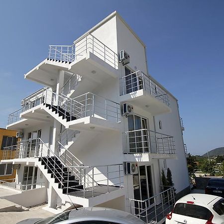 Apartments Victoria Сутоморе Экстерьер фото