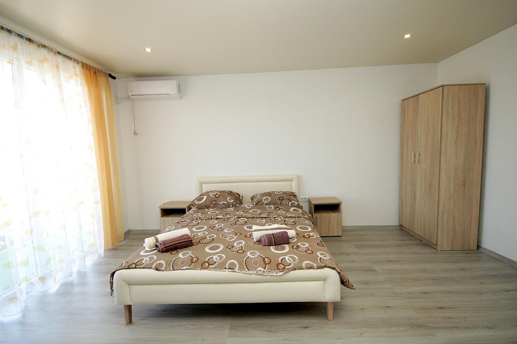 Apartments Victoria Сутоморе Экстерьер фото