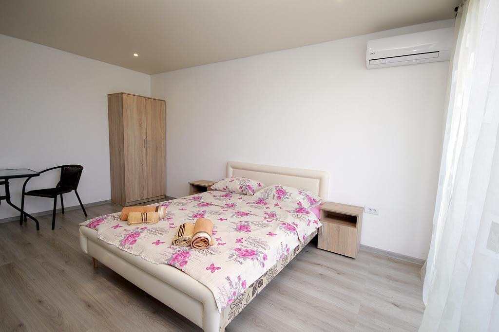 Apartments Victoria Сутоморе Экстерьер фото