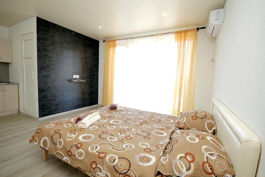 Apartments Victoria Сутоморе Экстерьер фото