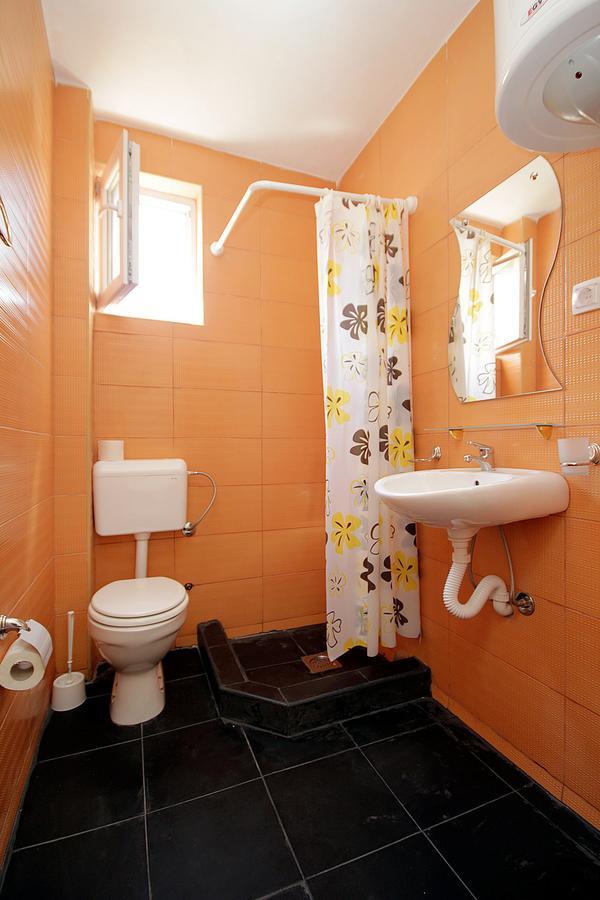 Apartments Victoria Сутоморе Экстерьер фото
